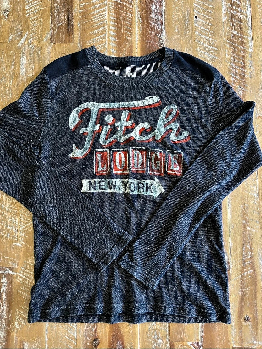 Abercrombie Kids boys Long Sleeve Graphic Tee Size 11/12